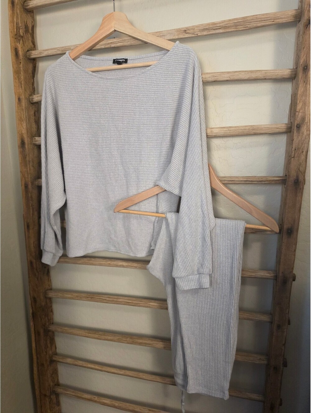 Express Women's Light Gray Ribbed Knit Sweater and Jogger Pants Set S/M